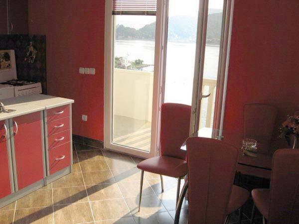 Paunovic Appartement *