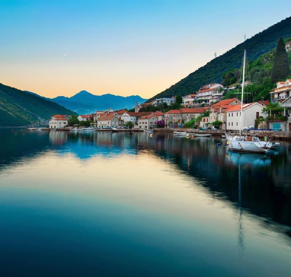 Paunovic * Tivat